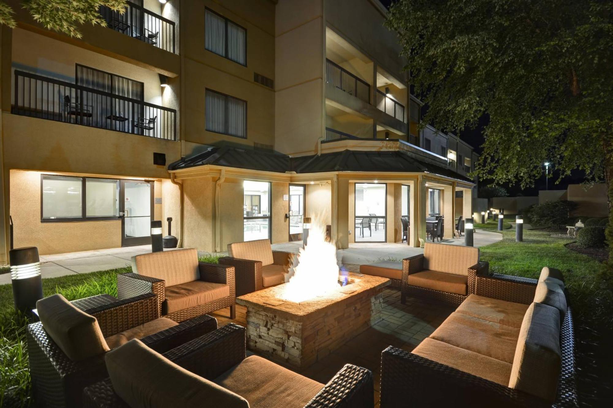 Hotel Courtyard By Marriott Dalton Zewnętrze zdjęcie